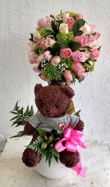 NIÑO CON GLOBO